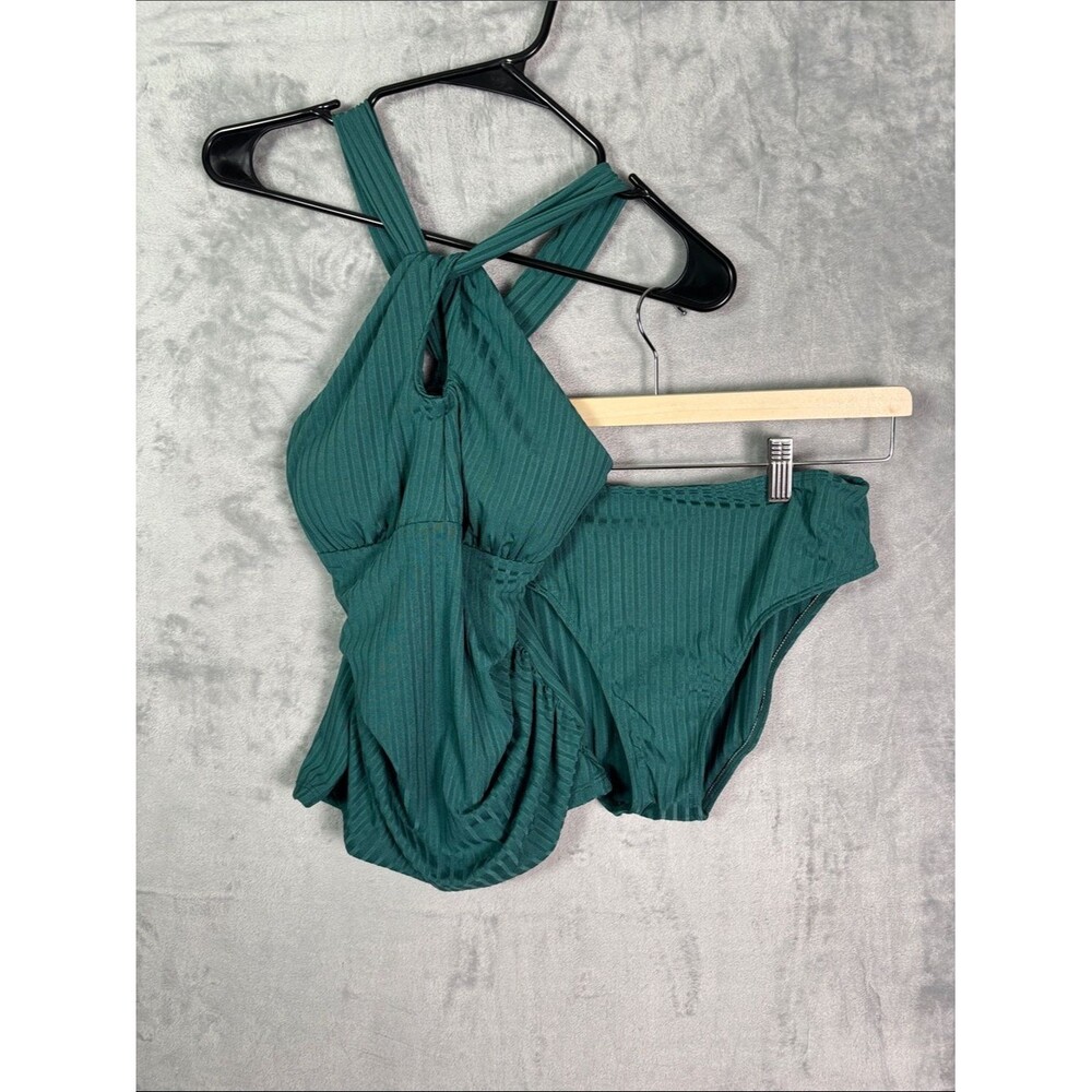 NWT New Cupshe Green Ribbed Two Piece Halter Bikini Size Small
